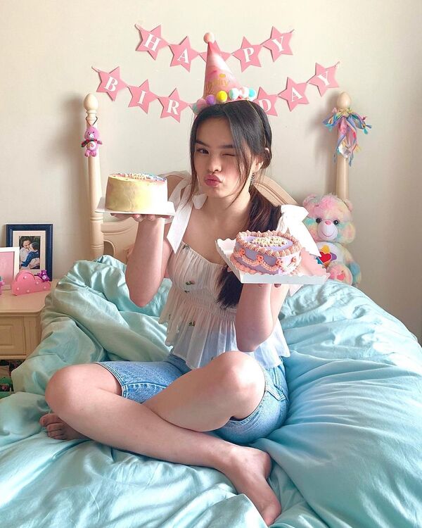 แอลลี่ สุดแฮปปี้ชาว ONLY ทุ่มสุดตัว! ฉลองวันเกิดจนเกิดแฮชแท็ก #17ยังแอ๋ว ติดเทรนด์บนทวิตเตอร์ แอลลี่ สุดแฮปปี้ชาว ONLY ทุ่มสุดตัว! ฉลองวันเกิดจนเกิดแฮชแท็ก #17ยังแอ๋ว ติดเทรนด์บนทวิตเตอร์