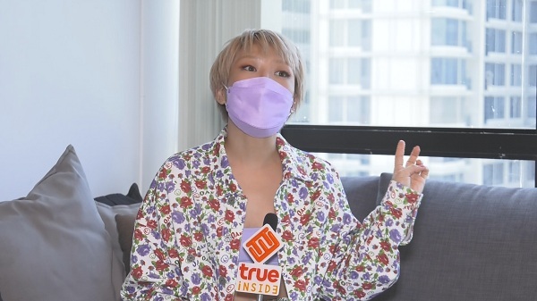 “ลุลา” เผยต่อมทอนซิลอักเสบดีขึ้น ด้านเสียงยังไม่กลับมา 100 เปอร์เซ็นต์ (มีคลิป) “ลุลา” เผยต่อมทอนซิลอักเสบดีขึ้น ด้านเสียงยังไม่กลับมา 100 เปอร์เซ็นต์ (มีคลิป)