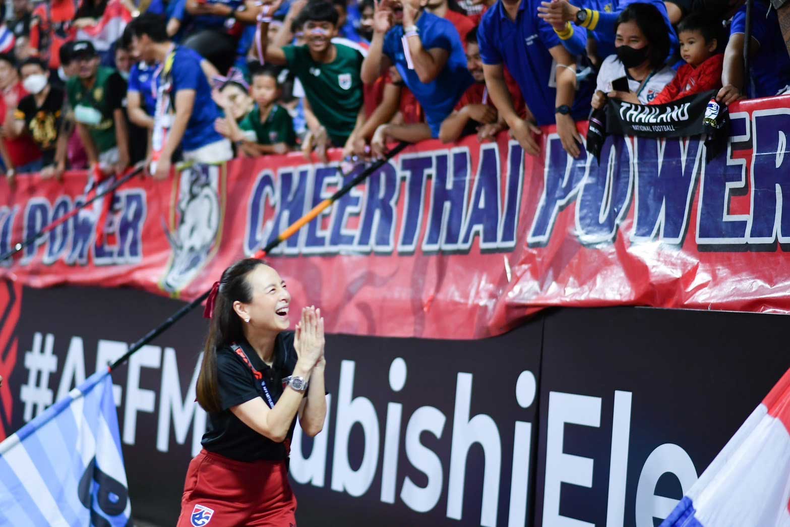 'มาดามแป้ง' ปลาบปลื้มใจ ตั๋วเกม 'ช้างศึก' เปิดบ้านดวล 'เกาหลีใต้' หมดเกลี้ยง 'มาดามแป้ง' ปลาบปลื้มใจ ตั๋วเกม 'ช้างศึก' เปิดบ้านดวล 'เกาหลีใต้' หมดเกลี้ยง