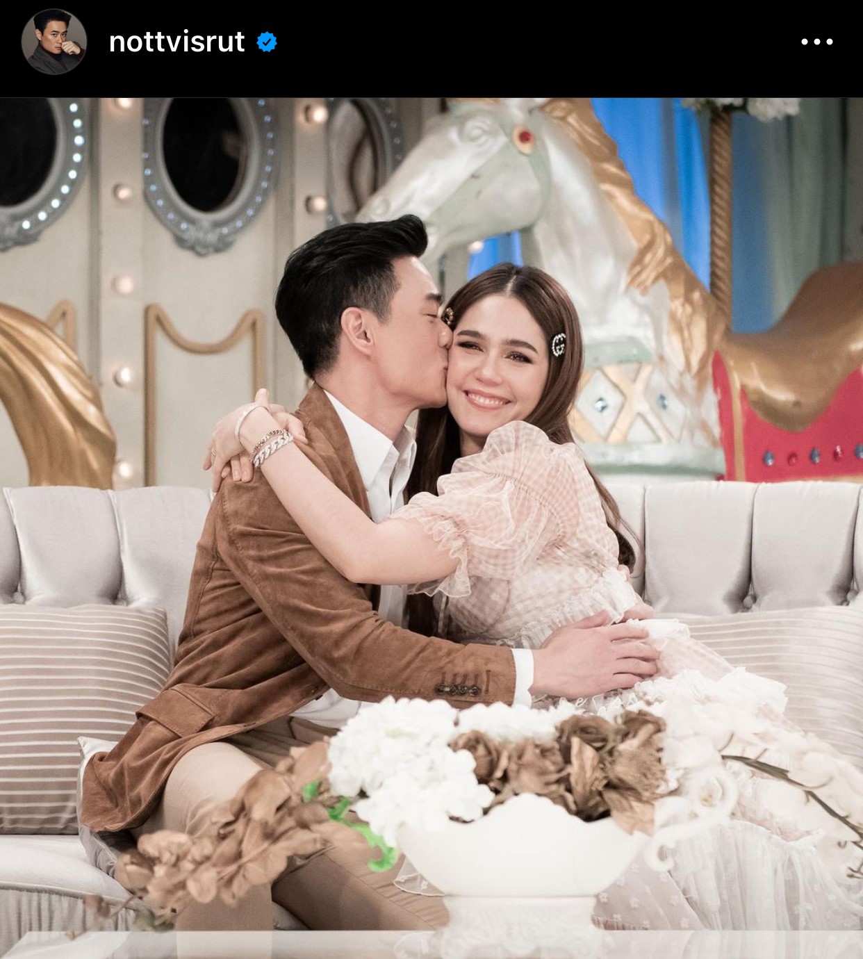 ผู้หญิงมีเซ้นส์อยู่แล้ว! ชมพู่ เผย เชื่อใจสามีตั้งแต่แรก ผู้หญิงมีเซ้นส์อยู่แล้ว! ชมพู่ เผย เชื่อใจสามีตั้งแต่แรก