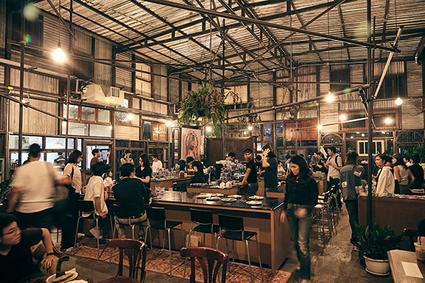 10 คาเฟ่เอกมัยทองหล่อ ร้านเด็ดใจกลางเมือง สายคาเฟ่ต้องกดไลค์ 10 คาเฟ่เอกมัยทองหล่อ ร้านเด็ดใจกลางเมือง สายคาเฟ่ต้องกดไลค์