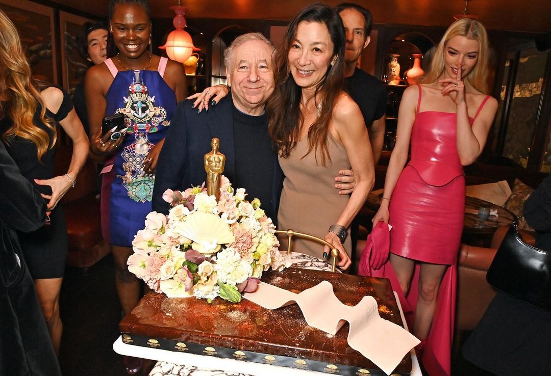 หมั้นมา 19 ปี!! ‘มิเชล โหย่ว’ วัย 60 ปี สละโสดกับเจ้าบ่าวชาวฝรั่งเศส ที่สวิตเซอร์แลนด์ หมั้นมา 19 ปี!! ‘มิเชล โหย่ว’ วัย 60 ปี สละโสดกับเจ้าบ่าวชาวฝรั่งเศส ที่สวิตเซอร์แลนด์