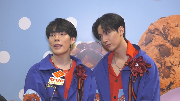 “คิมม่อน-คอปเตอร์” แฮปปี้งานแสดงทำเพลงใหม่วง BKC   (มีคลิป)