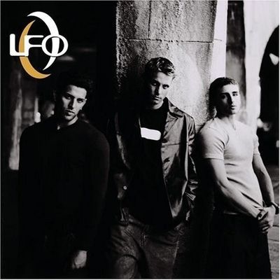 โศกนาฏกรรมวง LFO!! ศิลปินยุค 90 แห่งเพลง Summer Girls สูญเสียสมาชิกก่อตั้งวงอีกหนึ่งคน โศกนาฏกรรมวง LFO!! ศิลปินยุค 90 แห่งเพลง Summer Girls สูญเสียสมาชิกก่อตั้งวงอีกหนึ่งคน