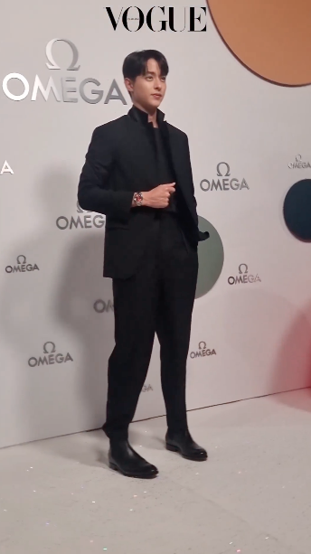 ‘เจมส์จิ-เอ็ดดี้ เรดเมย์น-โจวตงหยู’!! กระทบไหล่ที่อีเวนต์หรูกรุงลอนดอน ‘เจมส์จิ-เอ็ดดี้ เรดเมย์น-โจวตงหยู’!! กระทบไหล่ที่อีเวนต์หรูกรุงลอนดอน