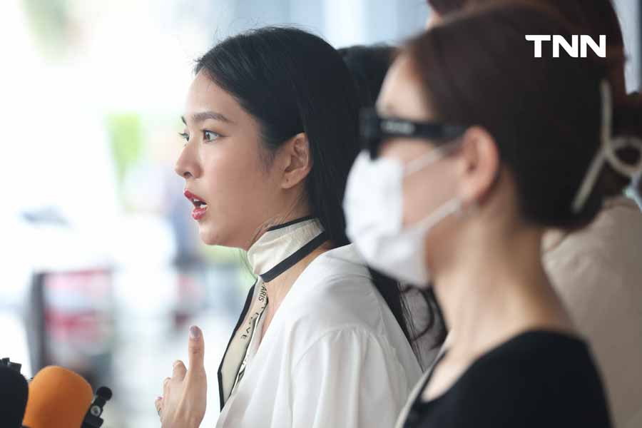 เฟิร์น-นพจิรา ร้องกองปราบ พร้อมผู้เสียหายโดนแม่ค้าออนไลน์เบี้ยวเสียหายรวมกว่า 10 ล้านบาท เฟิร์น-นพจิรา ร้องกองปราบ พร้อมผู้เสียหายโดนแม่ค้าออนไลน์เบี้ยวเสียหายรวมกว่า 10 ล้านบาท