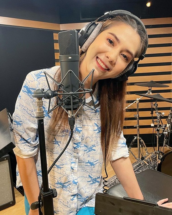 “พั้นช์” วิ่งแก้บนรอบสนามหลวงหลังเพลงทะลุ 100 ล้านวิว  (มีคลิป)