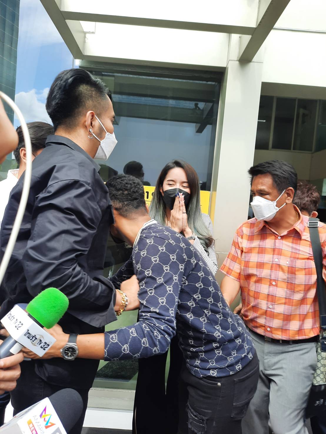  เคลียร์ใจ !!  บอล เชิญยิ้ม จับมือ โชค รถแห่ ยืนยันงานคู่ที่รับไว้ทุกอย่างเหมือนเดิม