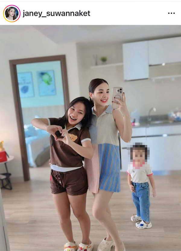 เจนนี่ ได้หมดถ้าสดชื่น มอบของขวัญชิ้นโต ซื้อบ้านให้ ลิลลี่ ฉลองวันเกิด20ปี เจนนี่ ได้หมดถ้าสดชื่น มอบของขวัญชิ้นโต ซื้อบ้านให้ ลิลลี่ ฉลองวันเกิด20ปี