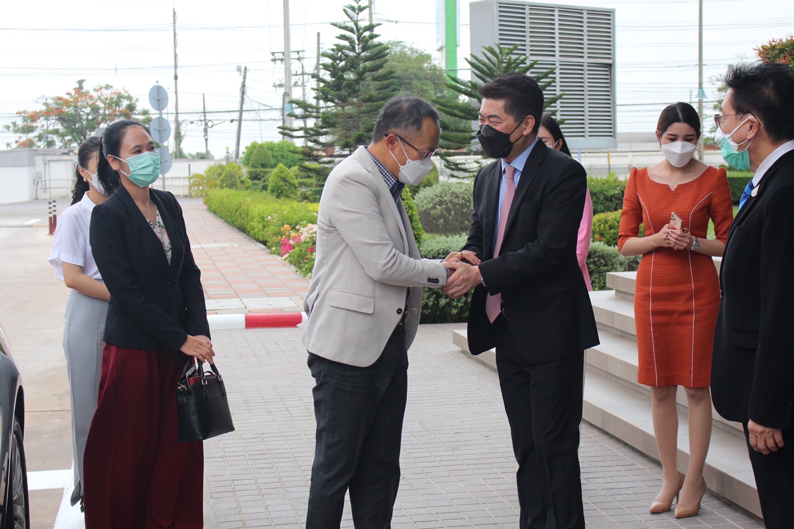 เอกอัครราชทูตเวียดนาม และคณะเยี่ยมชม CPF โรงงานอาหารสำเร็จรูปหนองจอก