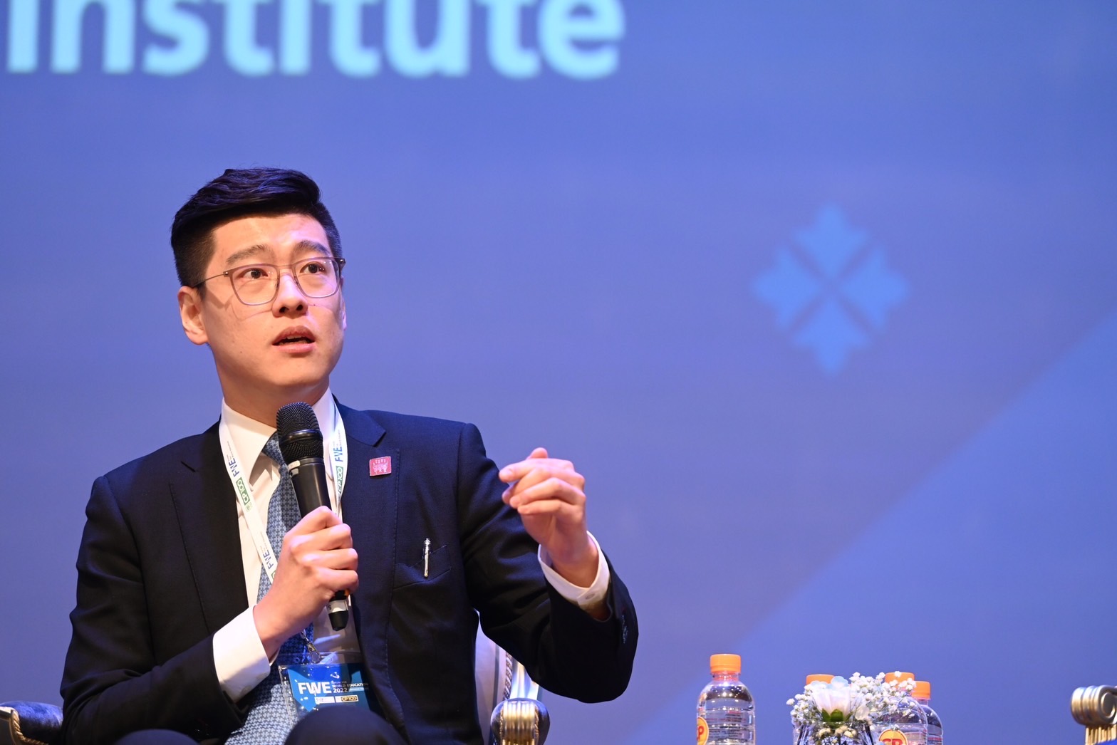 ผู้นำรุ่นใหม่ สะท้อนมุมมองการศึกษาบนเวที FWE 2022