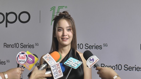 “โบว์” เผย “อาเล็ก” ปรึกษาเรื่องบวช ส่วนเรื่องโชว์ความแซ่บนั้นไฟเขียว    (มีคลิป)