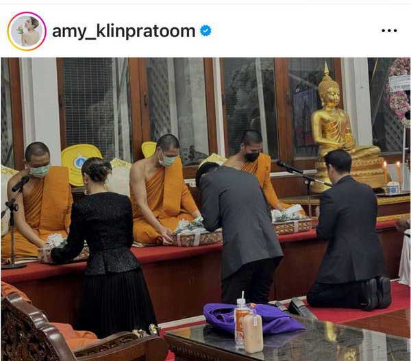 พิธีฌาปนกิจ อ๋อม อรรคพันธ์ ส่งกลับภพภูมิที่ดี คนบันเทิงร่วมอำลาครั้งสุดท้าย พิธีฌาปนกิจ อ๋อม อรรคพันธ์ ส่งกลับภพภูมิที่ดี คนบันเทิงร่วมอำลาครั้งสุดท้าย