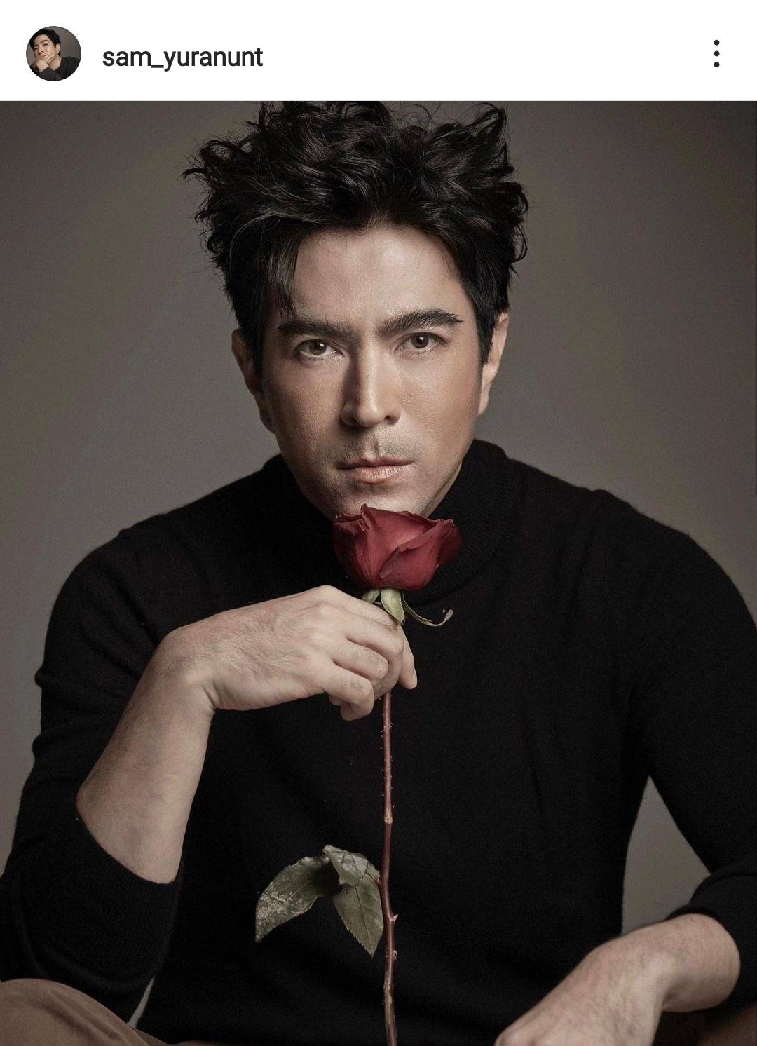 แซม ยุรนันท์ แซวตัวเองถึงวัยรับเบี้ยคนชรา หลังทำบัตรประชาชนในวัย 60 ปี แซม ยุรนันท์ แซวตัวเองถึงวัยรับเบี้ยคนชรา หลังทำบัตรประชาชนในวัย 60 ปี