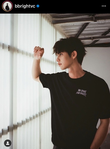 ฮอตมาก! ไบร์ท วชิรวิชญ์ ยอดติดตามอินสตาแกรมทะลุ 10 ล้าน จนติดเทรนด์ทวิต ฮอตมาก! ไบร์ท วชิรวิชญ์ ยอดติดตามอินสตาแกรมทะลุ 10 ล้าน จนติดเทรนด์ทวิต