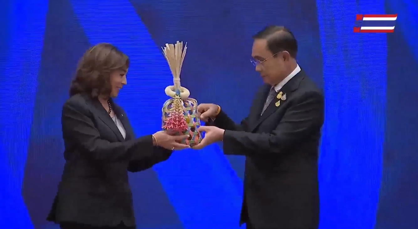 APEC 2022 นายกฯ มอบ ชะลอม ส่งไม้ต่อสหรัฐฯ เจ้าภาพเอเปค 2023