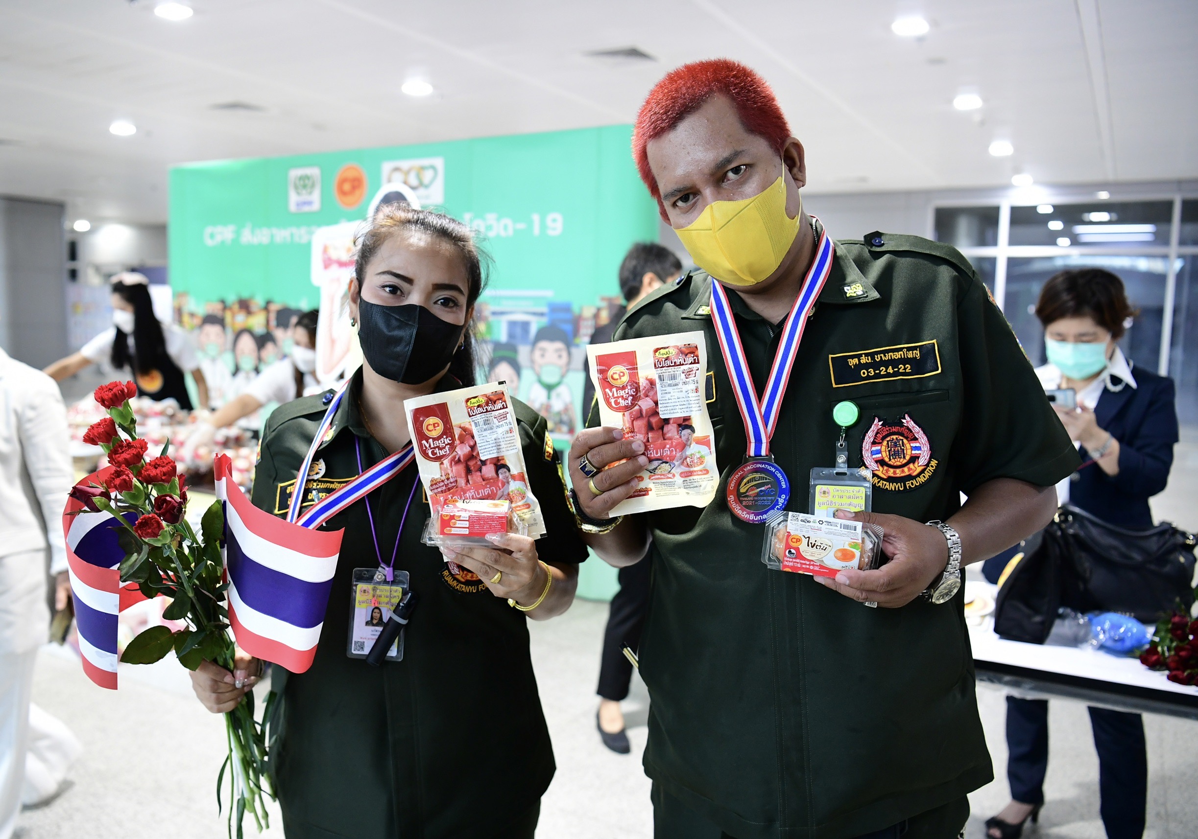 CPF ส่งอาหารจากใจ แทนคำขอบคุณฮีโร่ชุดขาว ร่วมต้านภัยโควิด-19 ณ ศูนย์ฉีดวัคซีนกลางบางซื่อ 