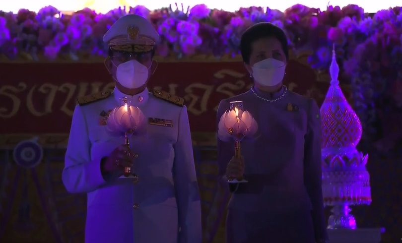 นายกฯ นำจุดเทียนถวายพระพรชัยมงคล วันเฉลิมพระชนมพรรษา สมเด็จพระนางเจ้าฯ พระบรมราชินี นายกฯ นำจุดเทียนถวายพระพรชัยมงคล วันเฉลิมพระชนมพรรษา สมเด็จพระนางเจ้าฯ พระบรมราชินี