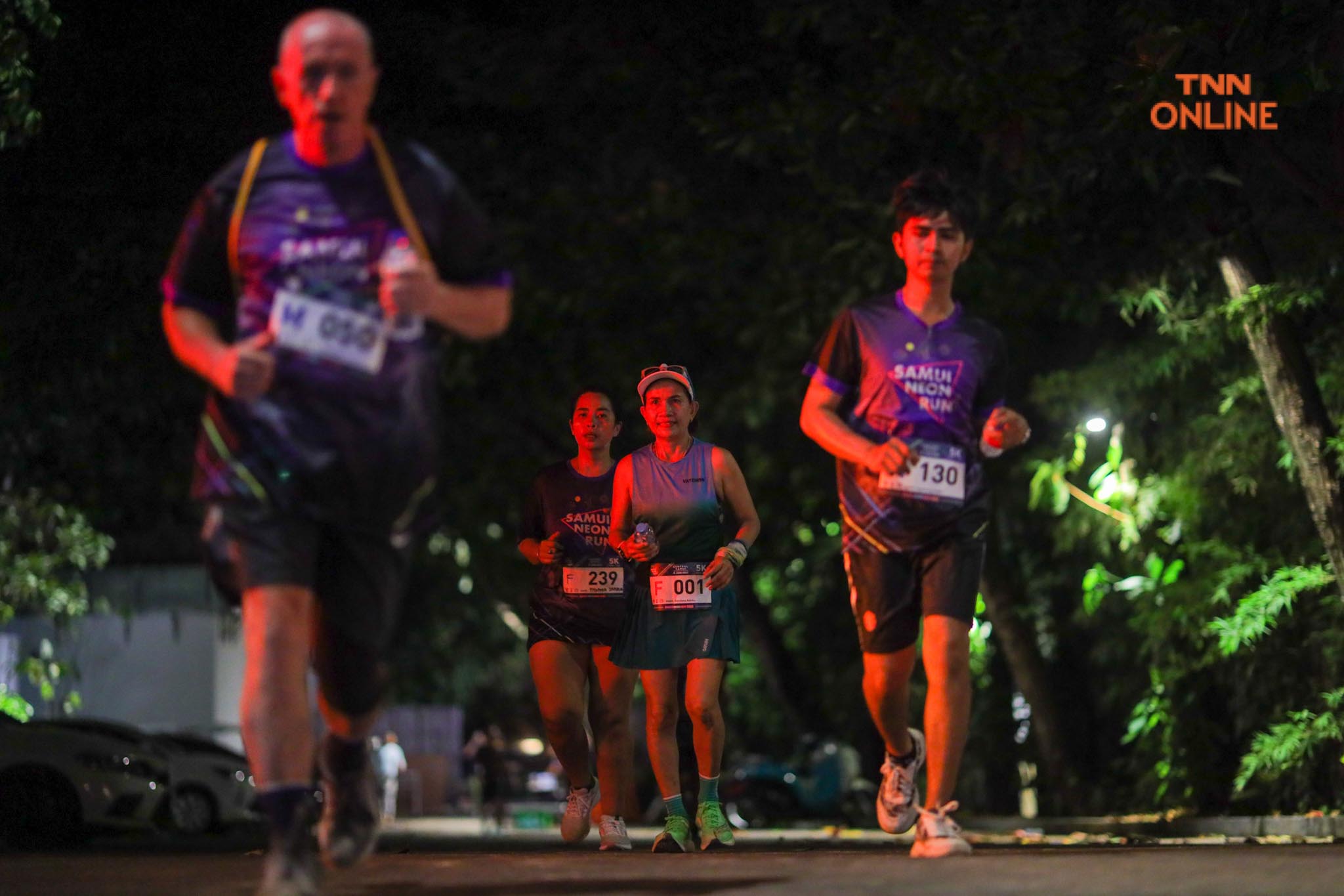 Samui Neon Run 2023 นักวิ่งทั่วประเทศเดินทางร่วมงานกว่า 500 คน