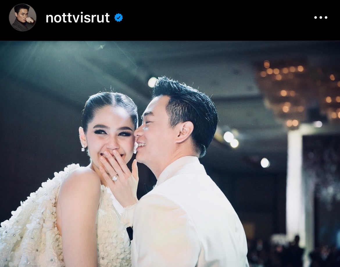 น๊อต วิศรุต เขียนพินัยกรรมยกสมบัติหมื่นล้าน ให้ ชมพู่ อารยา คนเดียว น๊อต วิศรุต เขียนพินัยกรรมยกสมบัติหมื่นล้าน ให้ ชมพู่ อารยา คนเดียว