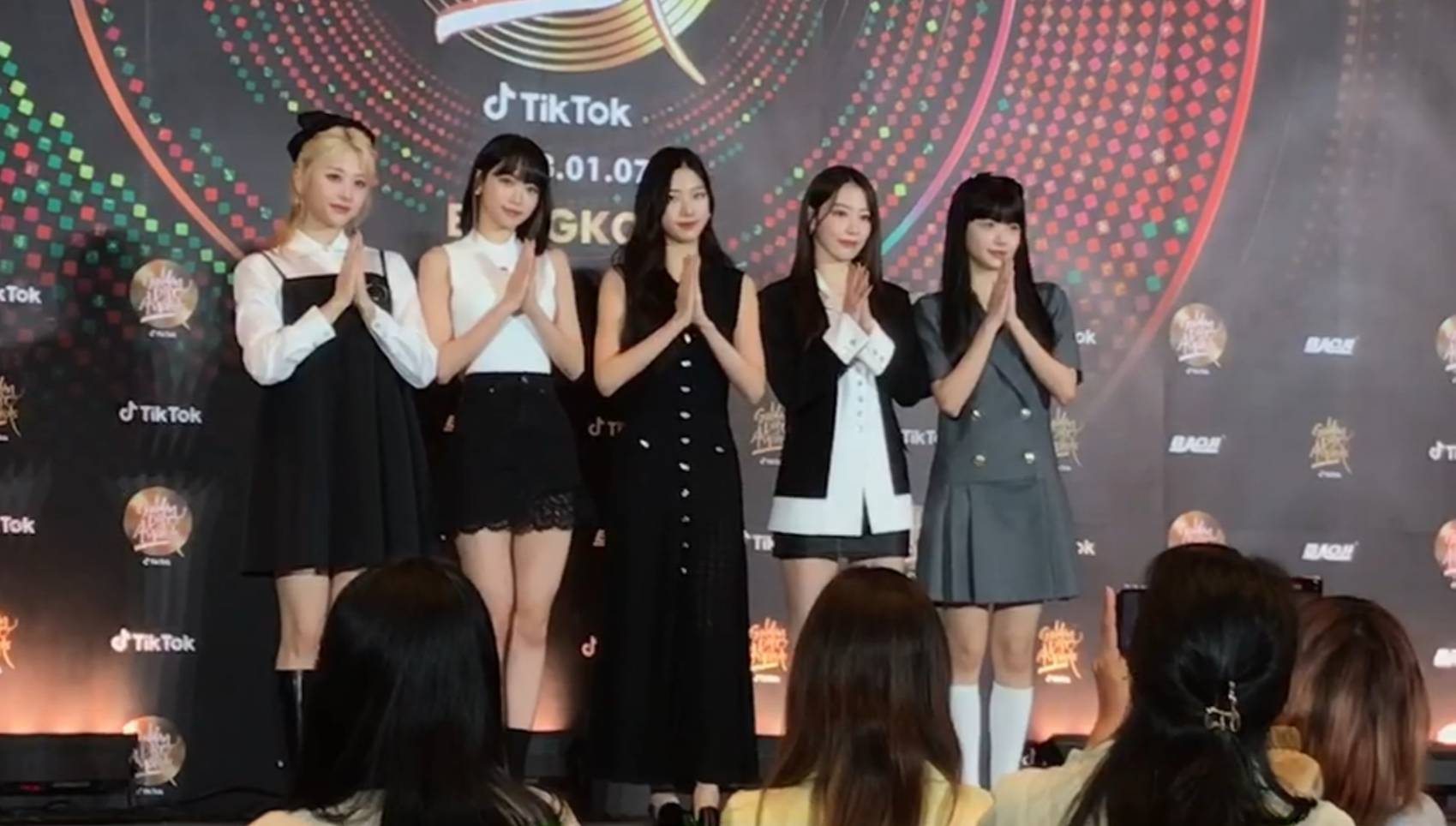  LE SSERAFIM และ ENHYPEN ร่วมแถลงความพร้อมงานประกาศรางวัล Golden Disc Awards ครั้งแรกในไทย