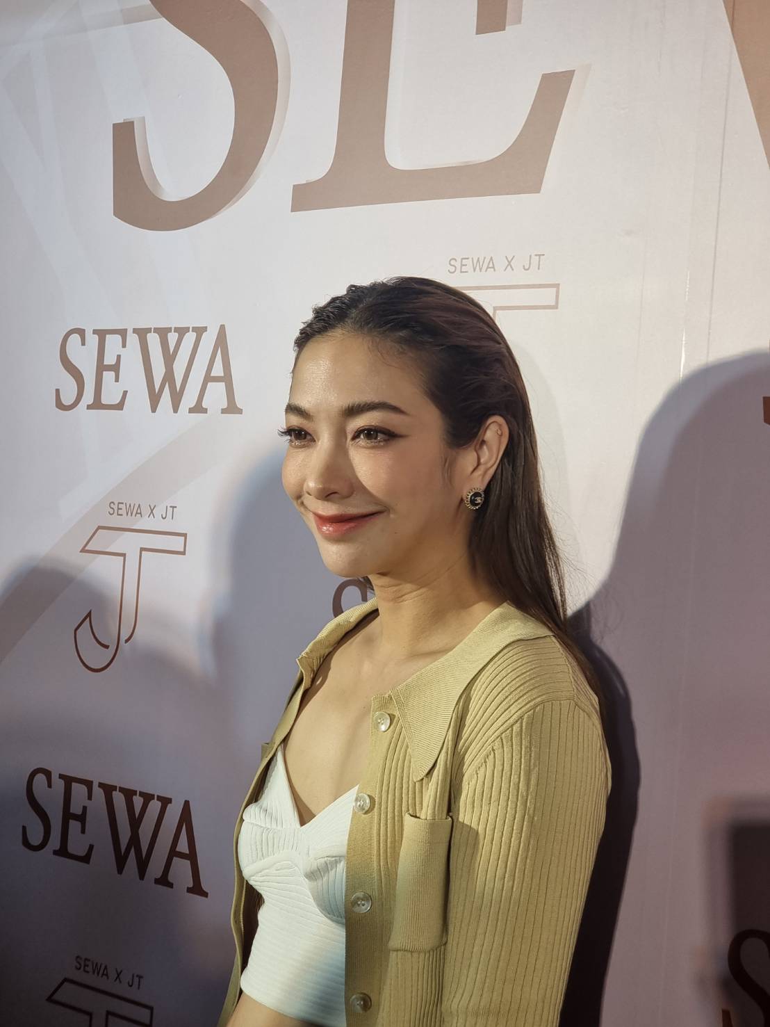 แป้ง อรจิรา ไม่กังวล สามีถูกเปิดวาร์ป มั่นใจไม่เคยเกี่ยวข้องเว็บพนัน แป้ง อรจิรา ไม่กังวล สามีถูกเปิดวาร์ป มั่นใจไม่เคยเกี่ยวข้องเว็บพนัน