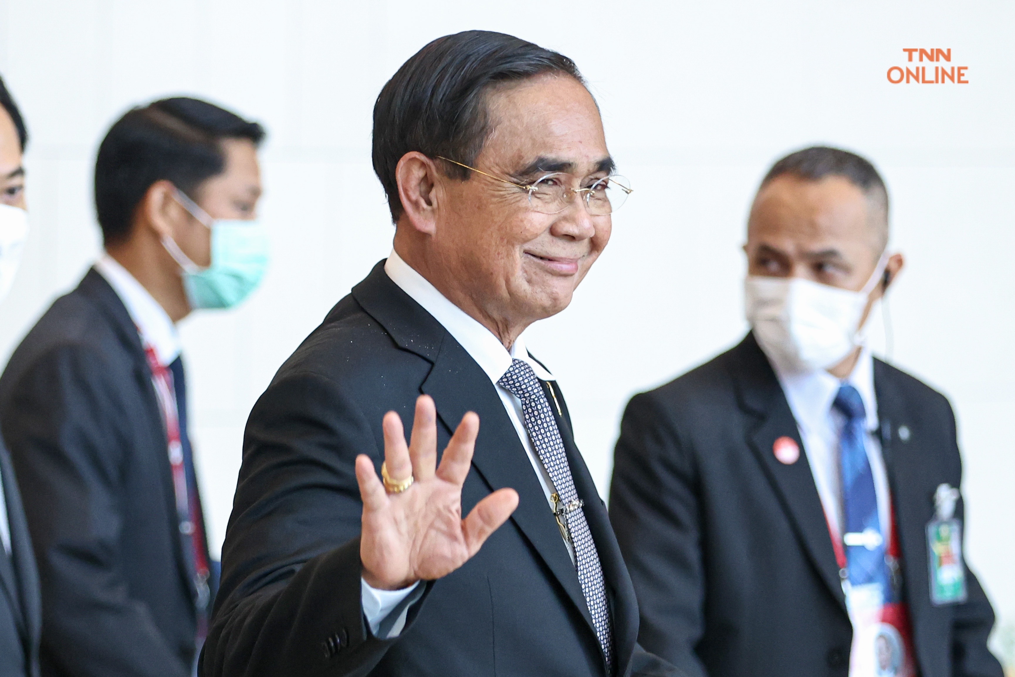 นายกฯยิ้มแย้มทักทายสื่อ ก่อนร่วมประชุมผู้นำเขตเศรษฐกิจเอเปควันสุดท้าย