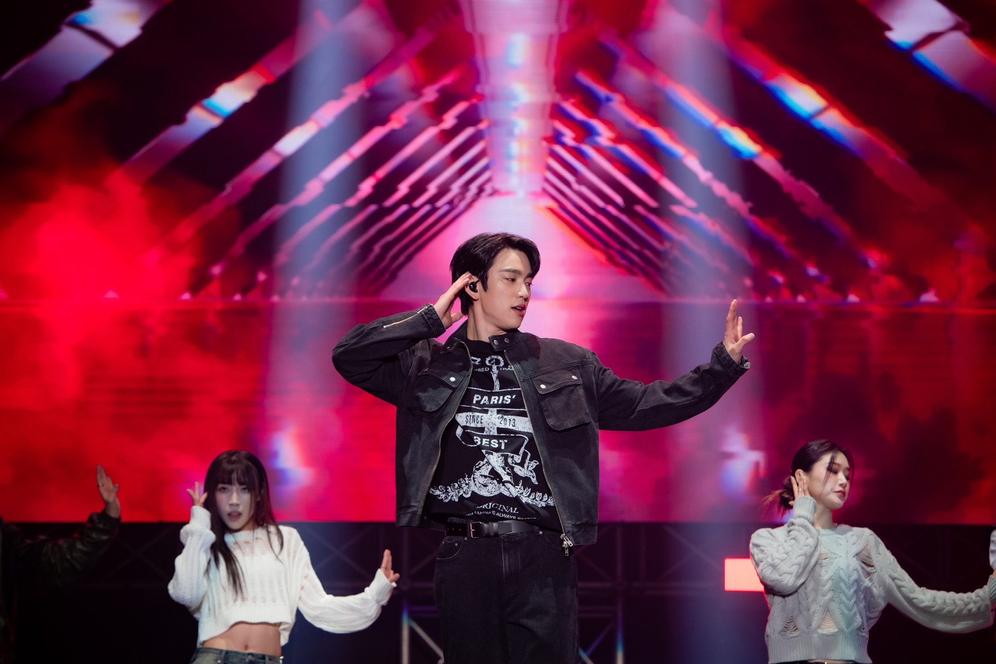 ประมวลความฟิน!! ‘จินยอง GOT7’ จัดแฟนคอนเสิร์ตเดี่ยวในไทย 2 รอบตั๋วเกลี้ยง ประมวลความฟิน!! ‘จินยอง GOT7’ จัดแฟนคอนเสิร์ตเดี่ยวในไทย 2 รอบตั๋วเกลี้ยง