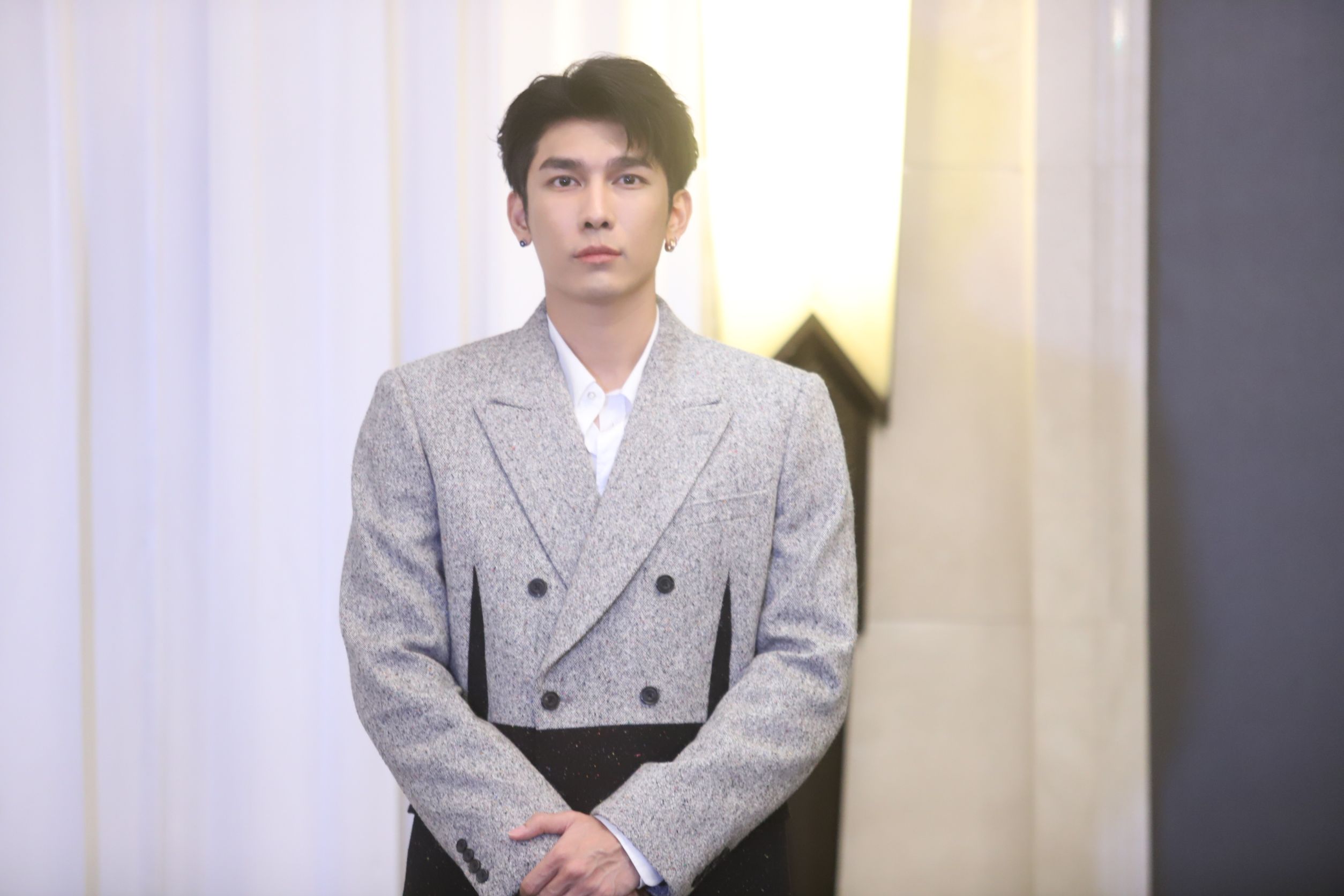 มิว ศุภศิษฏ์ ยอมรับเสียใจ ยกมือไหว้ขอโทษ! ปมดราม่าก็อปMV-คุกคามอดีตคู่จิ้น