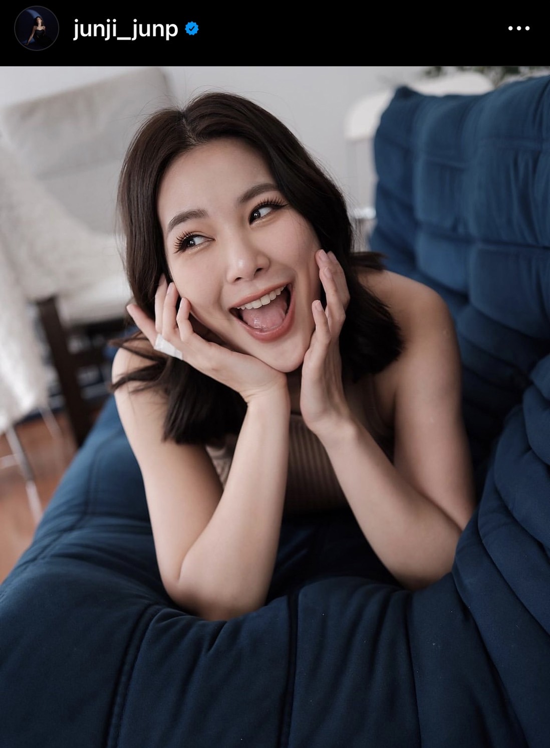 จันจิ พูดชัด! รัก มาริโอ้ ก็ต้องรักรถเขาด้วย เข็นรถเสียกลางสี่แยกก็ทำมาแล้ว... จันจิ พูดชัด! รัก มาริโอ้ ก็ต้องรักรถเขาด้วย เข็นรถเสียกลางสี่แยกก็ทำมาแล้ว...