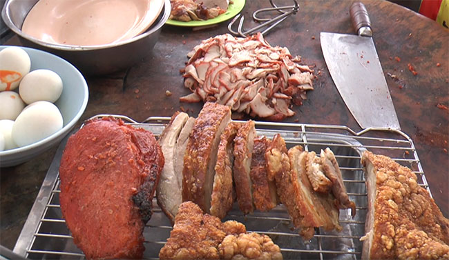 ‘ข้าวหมูแดงนครปฐม’ ขึ้นทะเบียนมรดกภูมิปัญญาทางวัฒนธรรม ความอร่อยตำนาน 100 ปี ‘ข้าวหมูแดงนครปฐม’ ขึ้นทะเบียนมรดกภูมิปัญญาทางวัฒนธรรม ความอร่อยตำนาน 100 ปี