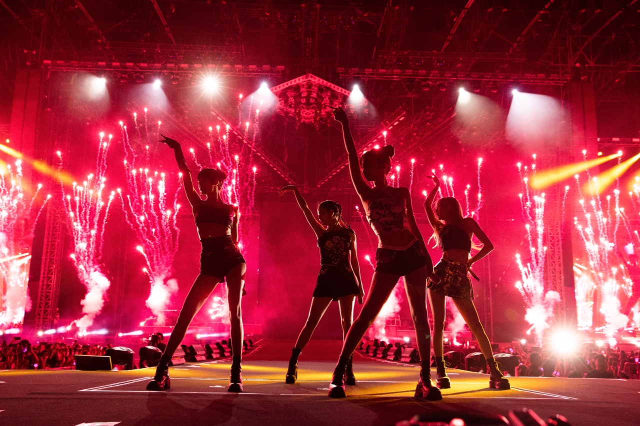 กระทบศึกฟุตบอล U17 หลังราชมังฯ จัดคอนเสิร์ต BLACKPINK  