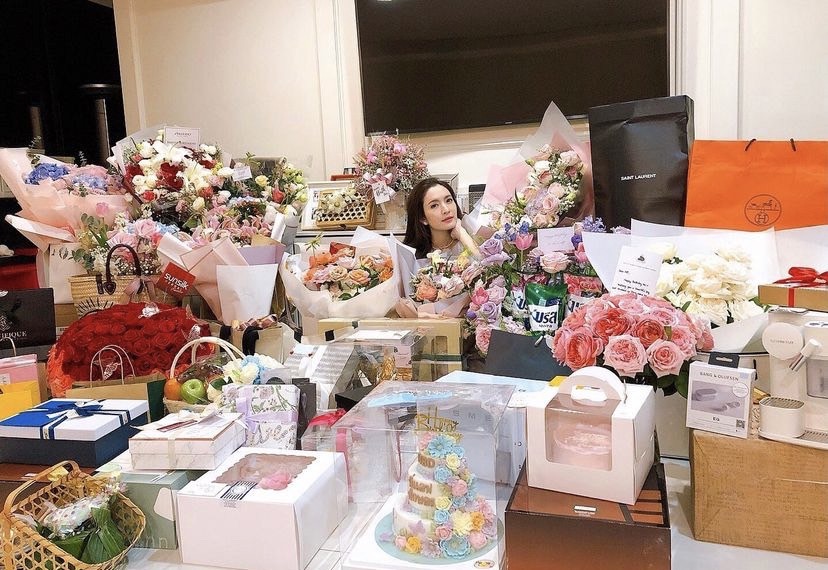 แอฟ ทักษอร เปิดใจเคลียร์เรื่องหนุ่มๆ สถานะหัวใจตอนนี้? แย้ม ปีใหม่ อยากได้น้อง แอฟ ทักษอร เปิดใจเคลียร์เรื่องหนุ่มๆ สถานะหัวใจตอนนี้? แย้ม ปีใหม่ อยากได้น้อง