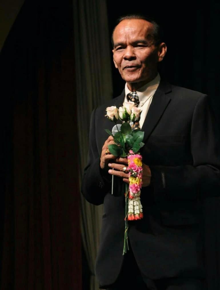 สิ้นครูเพลงลูกทุ่ง รุ่งเรือง ดาวสุรินทร์ เสียชีวิตด้วยโรคหัวใจ สิ้นครูเพลงลูกทุ่ง รุ่งเรือง ดาวสุรินทร์ เสียชีวิตด้วยโรคหัวใจ