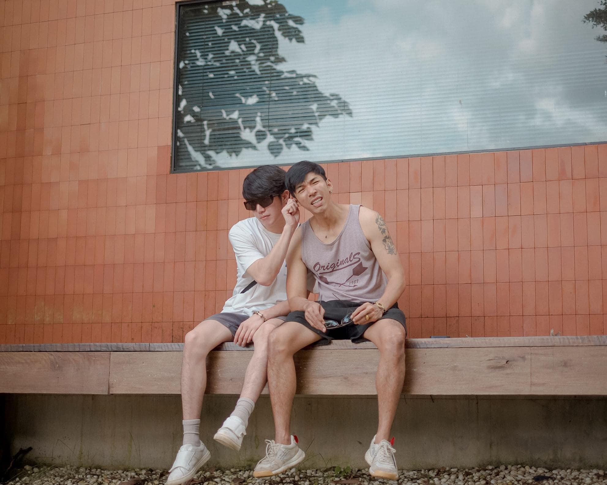 เปิดภาพหวานใจตัวจริง!! กัญจน์ ภักดีวิจิตร เจ้าของมือที่กุมกันเดินที่ผาฮี้