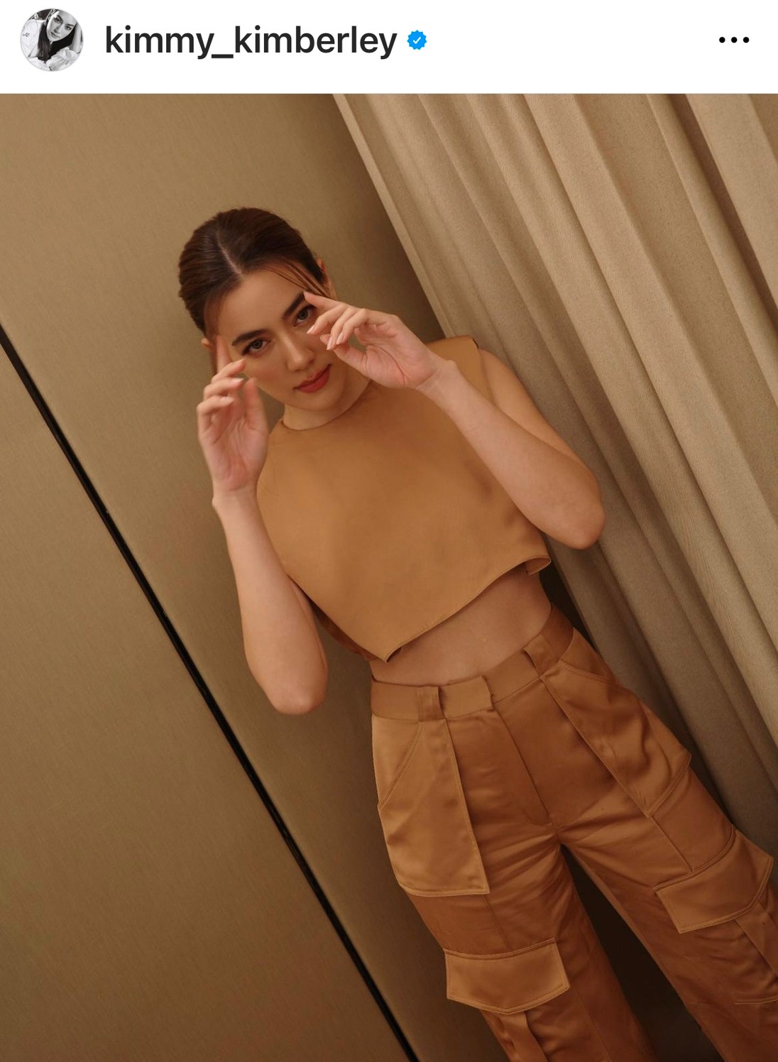 สุดปัง!! คิมเบอร์ลี่ บินลัดฟ้าร่วมชมแฟชั่นโชว์ที่ปารีส แฟนคลับแห่ส่งแน่นสนามบิน