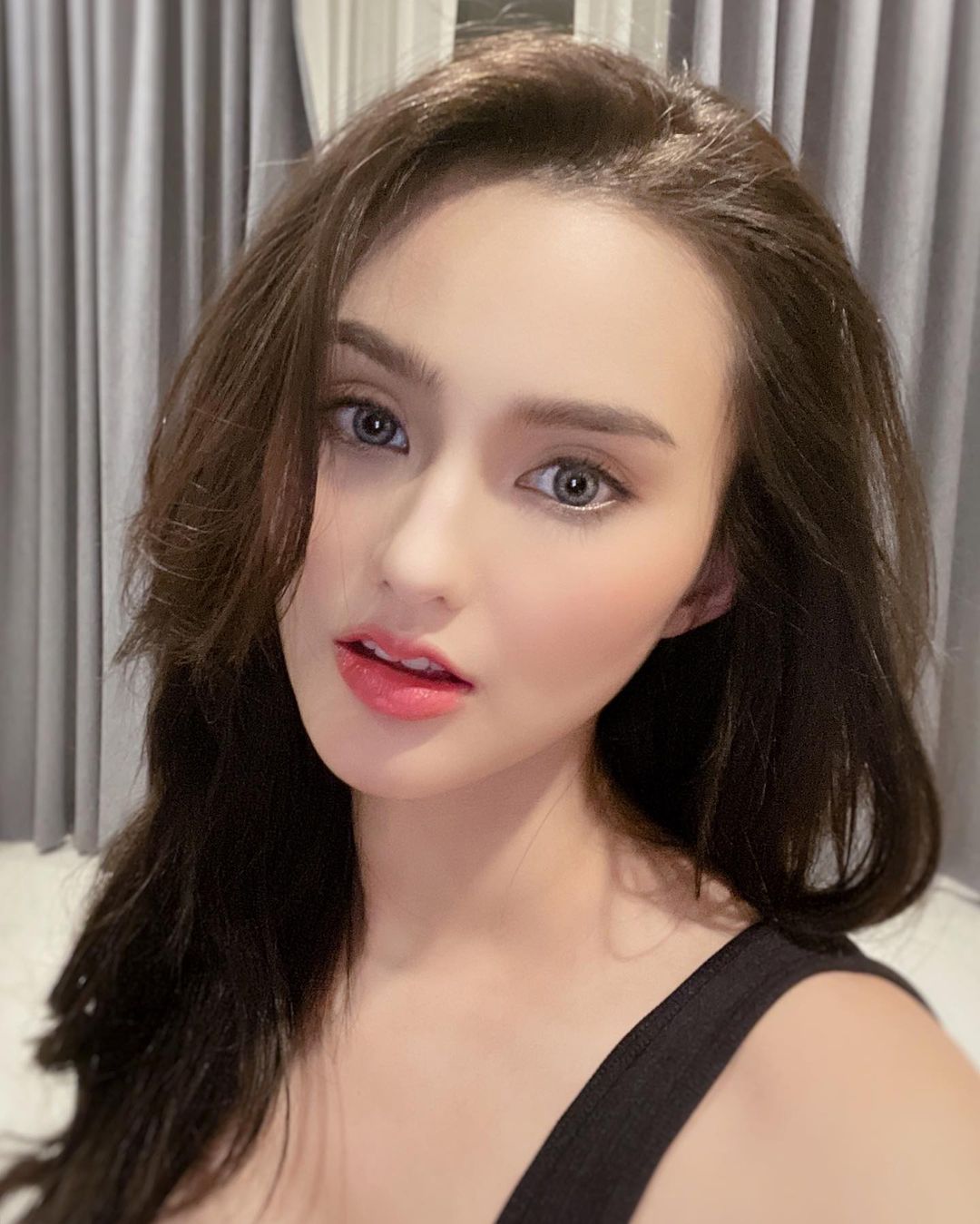 แคทรียา-เต้ วิทย์สรัช เคลียร์หลังถูกโยงเป็นมือที่ 3 เคลลี่-นาย ทำรักร้าว 