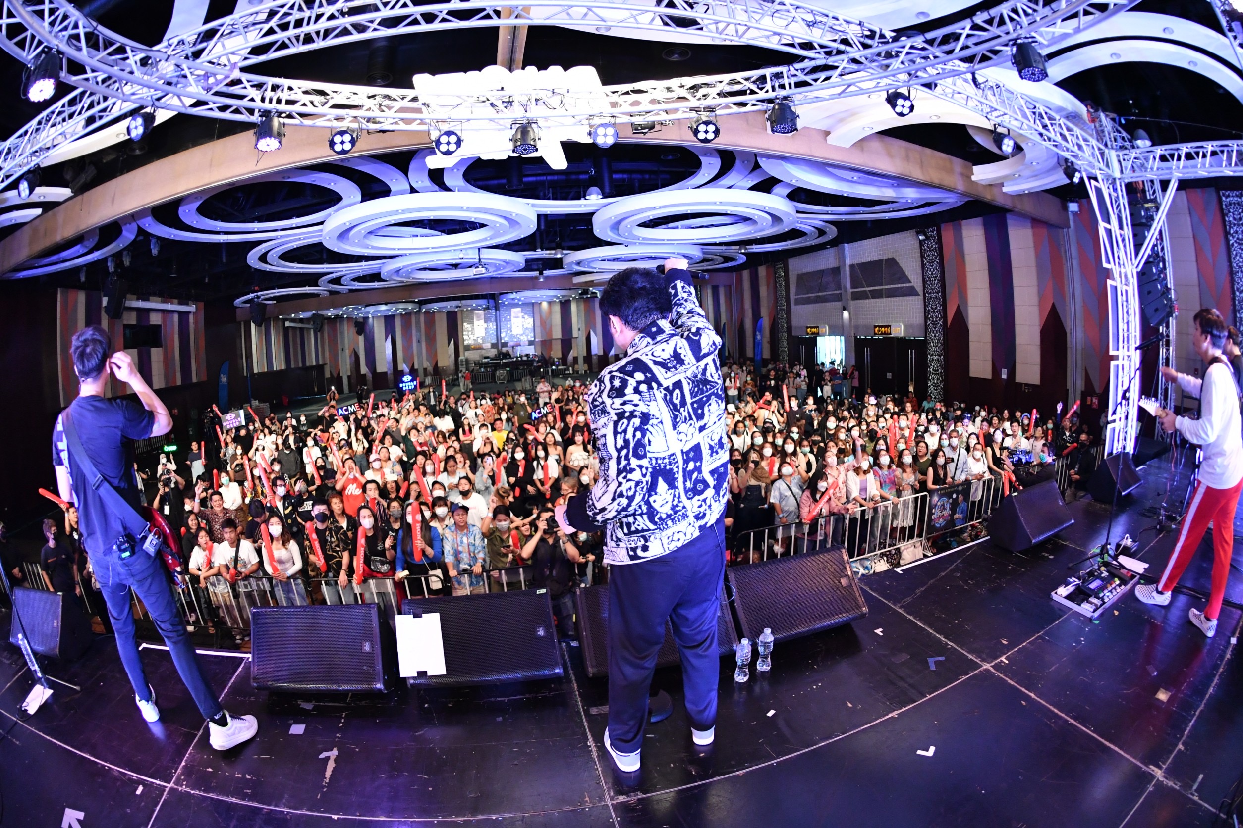 Acme-DoubleDeep จัดเต็มแสดงโชว์ใน BANGSAEN MUSIC FESTIVAL Acme-DoubleDeep จัดเต็มแสดงโชว์ใน BANGSAEN MUSIC FESTIVAL