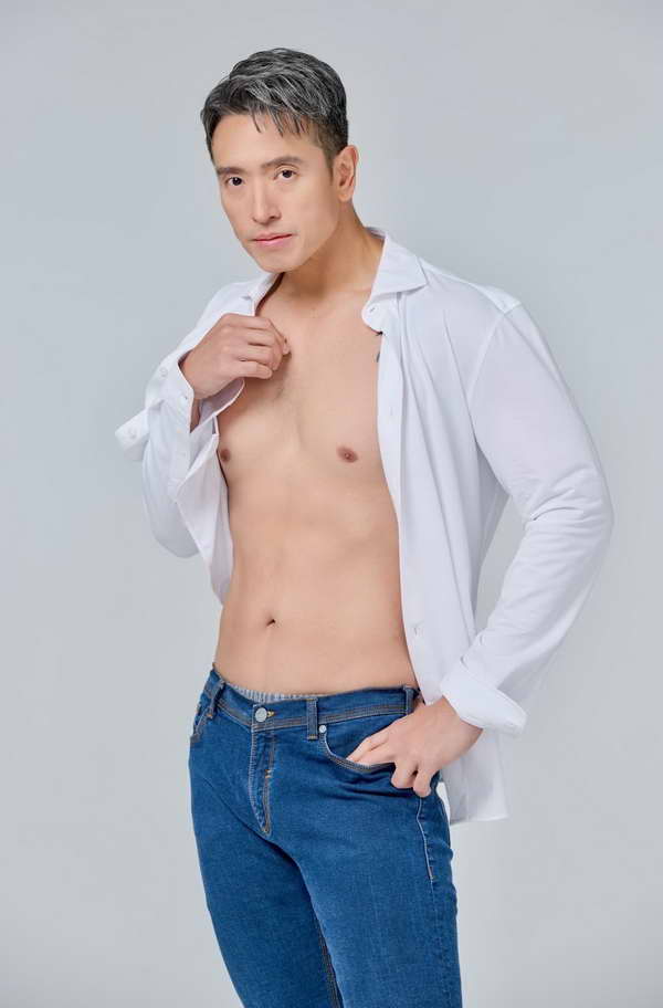 อึ้งเลยค่ะซิส! ชาย ชาตโยดม อวดร่างทอง โชว์หุ่นแซ่บในวัยใกล้เลข 5 อึ้งเลยค่ะซิส! ชาย ชาตโยดม อวดร่างทอง โชว์หุ่นแซ่บในวัยใกล้เลข 5