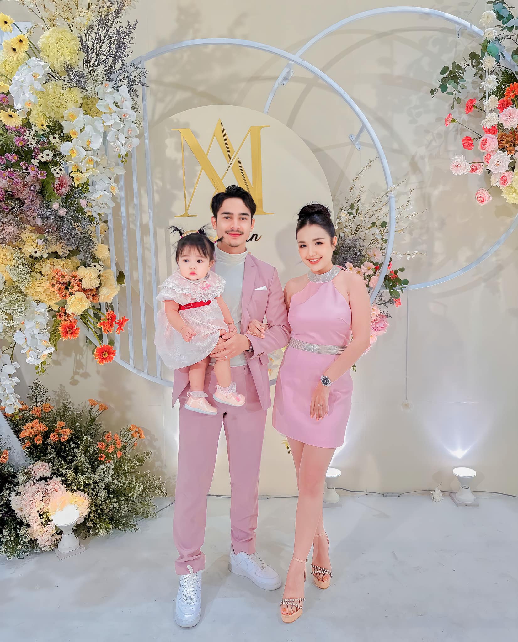 เบบี๋คนที่ 2 มาแล้ว!! เจนนี่ รัชนก ประกาศข่าวดีจะมีน้องให้ ยูจิน แล้ว