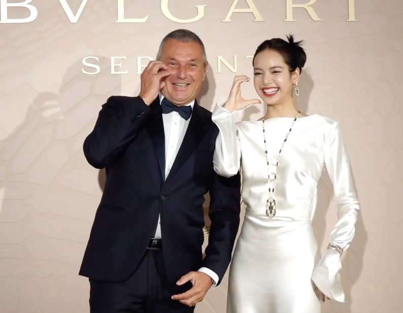 ยิ้มสยามสาดออร่า!! ‘ลิซ่า BLACKPINK’ สวยครองเทรนด์โลกในอีเวนต์ Bvlgari กรุงโซล ยิ้มสยามสาดออร่า!! ‘ลิซ่า BLACKPINK’ สวยครองเทรนด์โลกในอีเวนต์ Bvlgari กรุงโซล
