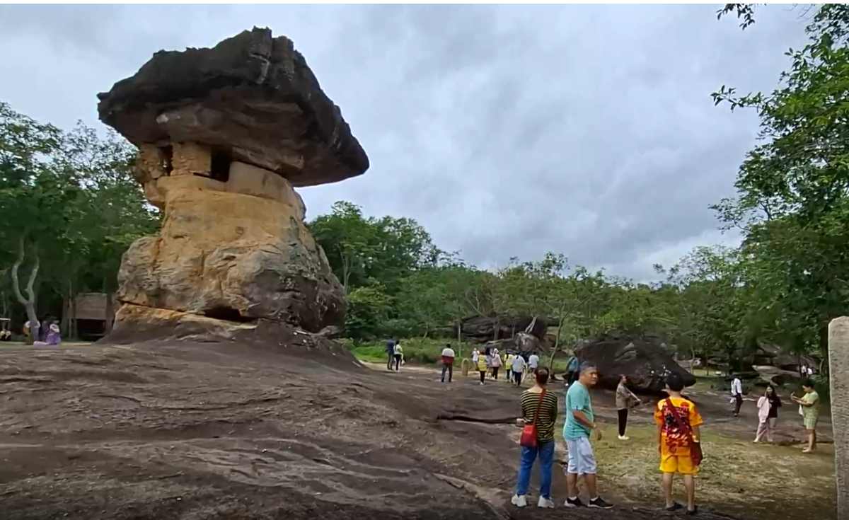 นทท.ชมอุทยานฯภูพระบาทคึกคัก ปลื้มมรดกโลกแห่งใหม่ นทท.ชมอุทยานฯภูพระบาทคึกคัก ปลื้มมรดกโลกแห่งใหม่