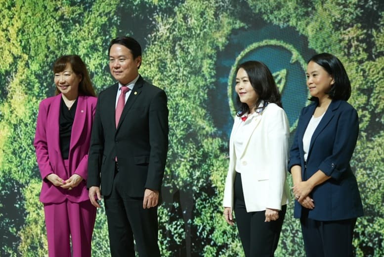 UOB จัดทำเครื่องมือแบบประเมินออนไลน์ที่ช่วยผู้ประกอบการธุรกิจ “ UOB Sustainability Compass ” UOB จัดทำเครื่องมือแบบประเมินออนไลน์ที่ช่วยผู้ประกอบการธุรกิจ “ UOB Sustainability Compass ”