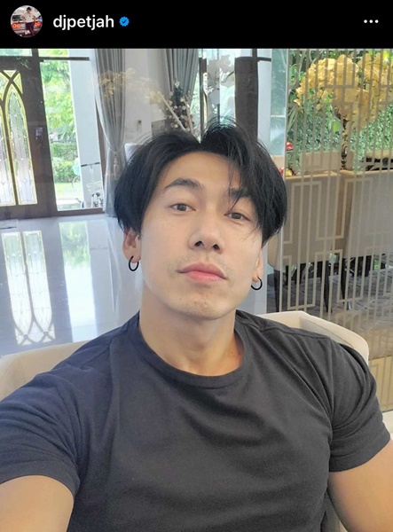 เพชรจ้า ร่วมเฟรมครอบครัว นิวเคลียร์ แฟนคลับดีใจเป็นโมเมนต์ที่อบอุ่น เพชรจ้า ร่วมเฟรมครอบครัว นิวเคลียร์ แฟนคลับดีใจเป็นโมเมนต์ที่อบอุ่น
