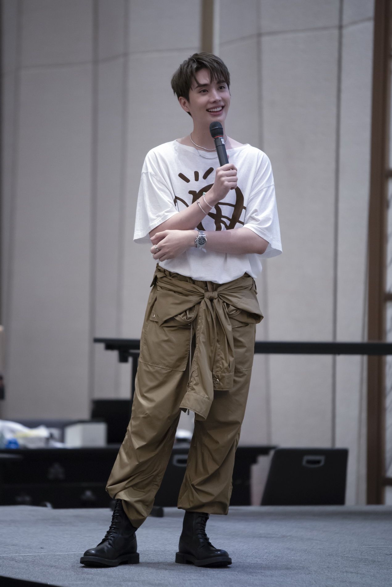 “อิน สาริน” มอบความสุข กับ “INN Sarin 1st Exclusive Fansign Event” 