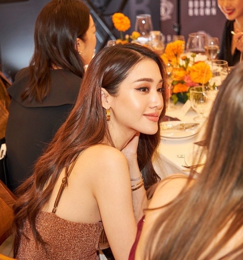 สวยสับสาดออร่า!! 'พิม พิมประภา' ลัดฟ้าร่วมอีเวนต์หรู โกยใจหนุ่มๆ เกาหลี สวยสับสาดออร่า!! 'พิม พิมประภา' ลัดฟ้าร่วมอีเวนต์หรู โกยใจหนุ่มๆ เกาหลี