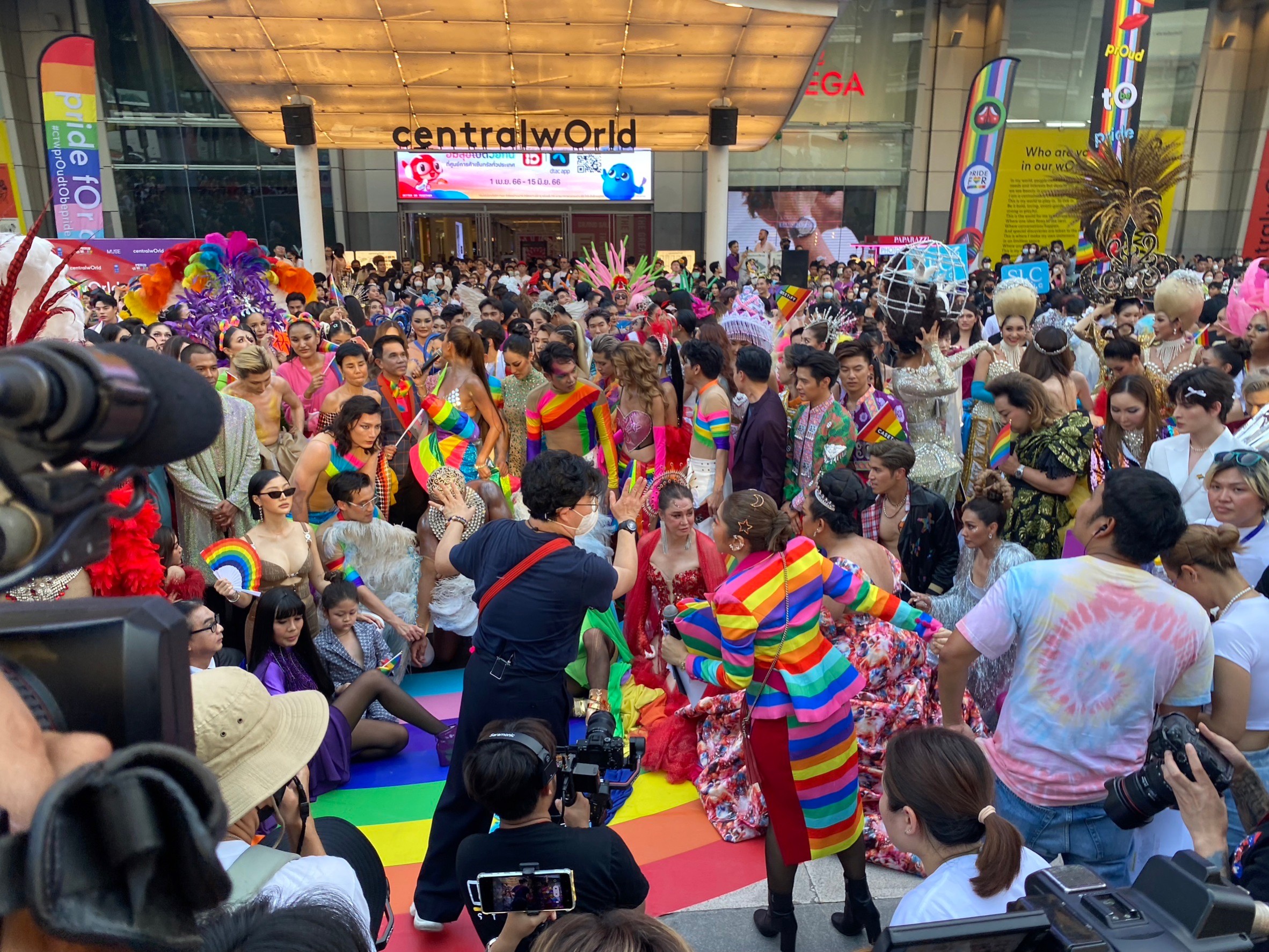 คนบันเทิงจัดเต็ม ร่วมฉลองPride Month ในงาน Proud to be Pride 2023 คนบันเทิงจัดเต็ม ร่วมฉลองPride Month ในงาน Proud to be Pride 2023