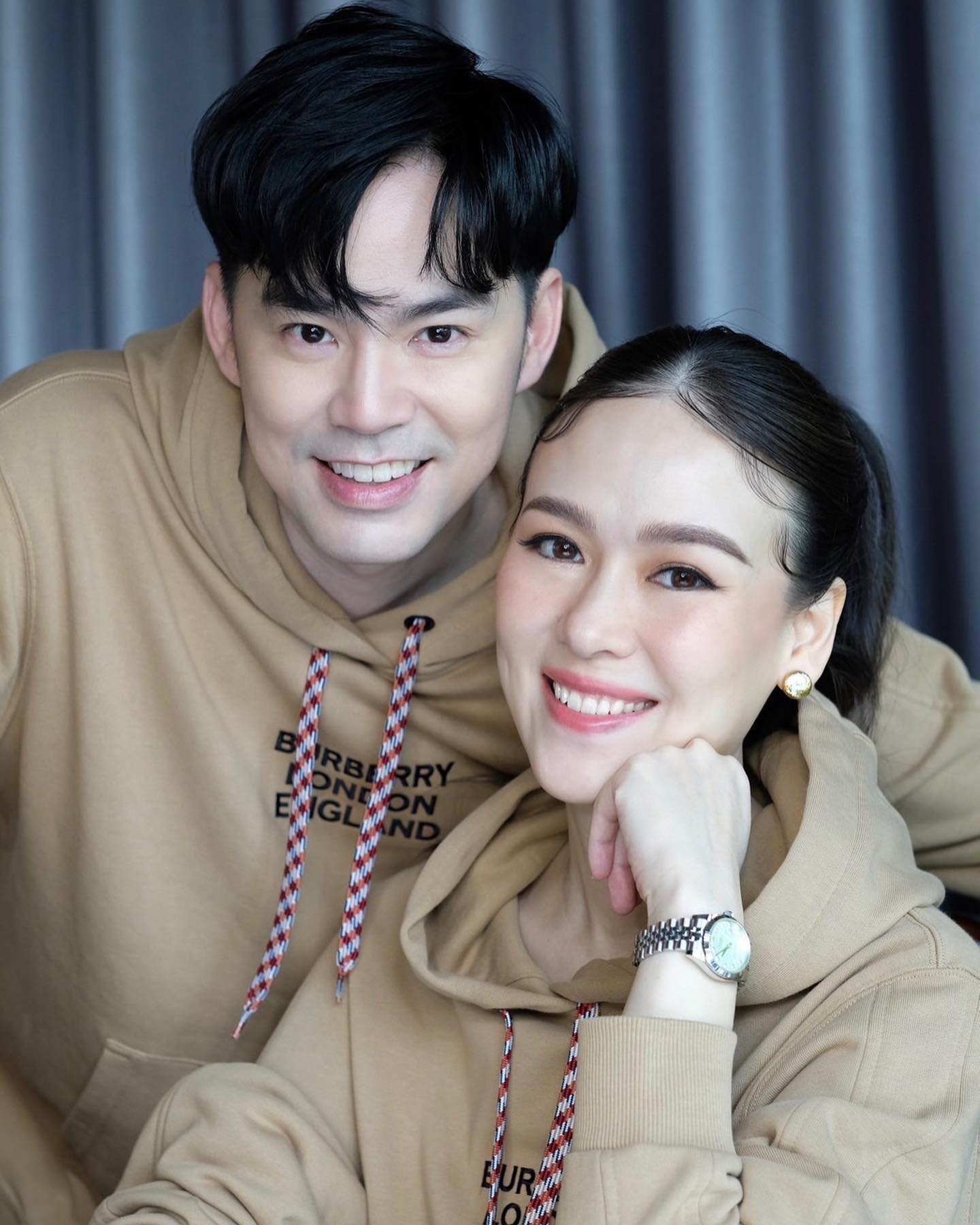 บีม กวี แจงดราม่าแฟนคลับจับมือ น้องธีร์ ขอโทษแฟนคลับคนดังกล่าวที่อาจจะทำให้เสียความรู้สึก บีม กวี แจงดราม่าแฟนคลับจับมือ น้องธีร์ ขอโทษแฟนคลับคนดังกล่าวที่อาจจะทำให้เสียความรู้สึก