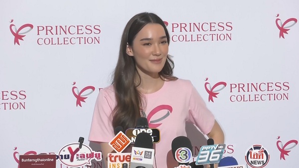 เดียร์น่า ยังไม่รู้เรื่อง ลิซ่า ออกเดท เพื่อนรักใครก็พร้อมเชียร์   (มีคลิป)