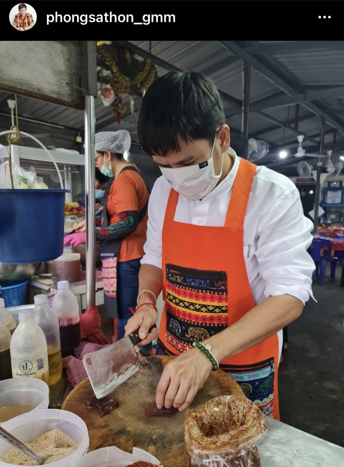 ไผ่ พงศธร เปิดร้านลาบ คนบ้านเดียวกัน สู้โควิด-19